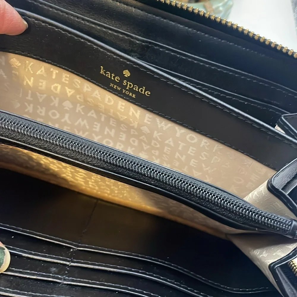 Kate Spade Black and Cream Wallet with Pink Stripe - Picture 3 of 11